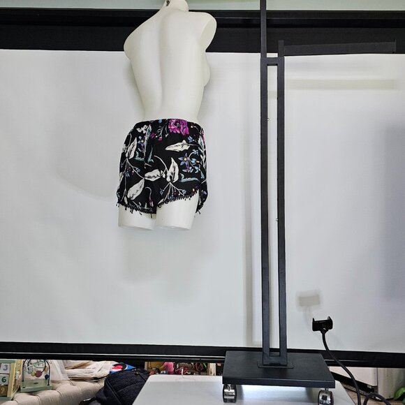 Express Floral Print Lounge Shorts – Black with Lace Trim, Boho Resort Vibes - Picture 2 of 3